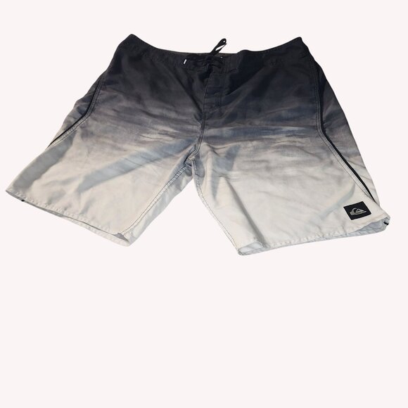 Quiksilver trunks Mens Black White Ombre Boardshorts Back Pocket athleisure - Picture 1 of 6
